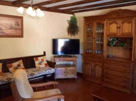 Casa Rural La Cerra, Hotel in Navalguijo