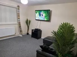 Nice Residential Within Easy Reach To Town