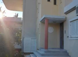 Akrata Rose Garden Apartments I, hotel in Paralía Akrátas