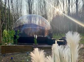 Logement insolite "Bubble jungle", luxe tent in Saint-Évarzec