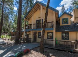 Friends Lodge, holiday home in Wawona