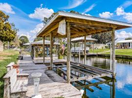 Grape Dock, tempat menginap di Lake Placid