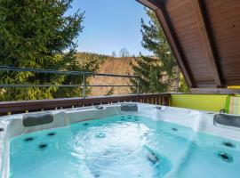 Cozy Home In Lokve With Jacuzzi, cottage à Lokve