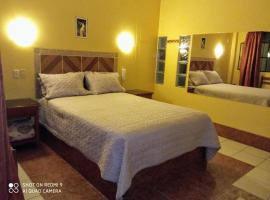 Motel Sahara Suites, habitación en casa particular en Barranca