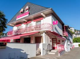 Au Primerose Hôtel, hotel v destinácii Argelès-Gazost