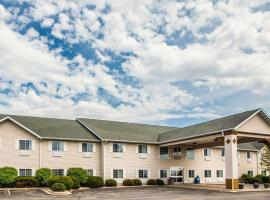 Quality Inn & Suites Dixon near I-88, hotel with parking in Dixon