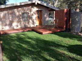 Maunder Cottage, hotel en Aldinga