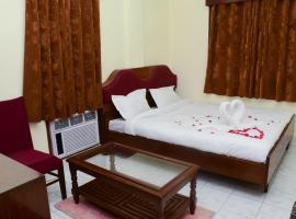 The ROYAL CROWN, hotel em Salem