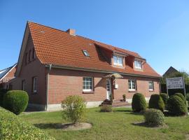 Ferienwohnungen "Marie" mit Terrassen, inclusive Park- und Stellplätze am Haus, Müritz-Strand nur 700m, Altstadt 10min, ruhige Lage,, vacation rental in Waren