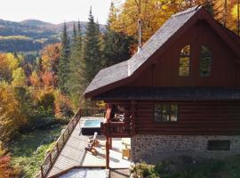 Breathtaking log house with HotTub - Summer paradise in Tremblant, ski resort in Mont-Blanc