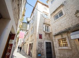 Stephane City Vibe Suites, hotel conveniente a Trogir