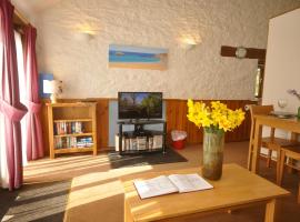 Bowgie at Trewerry Cottages - Away from it all, close to everywhere, hotel dicht bij: DairyLand Farm World, Newquay