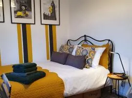 Kew Apartment - Private Luxury Double Bedroom Richmond London Homestay