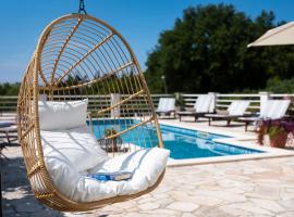 Villa Natura，位于扎通的酒店