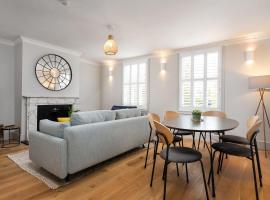 Period Henley 2 bed apt with parking for 1 car, hotel con estacionamiento en Henley-on-Thames