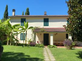 Casa del Pino, viešbutis mieste Borgo a Buggiano