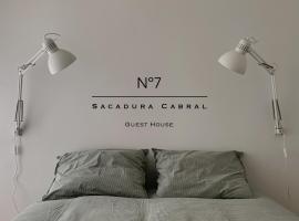 Nº7 Sacadura Cabral, bed and breakfast en Guarda