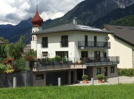 Haus Klinger, hotel in Vandans