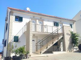 Apartman Elephant, apartment in Postira