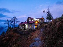 Villa Himalayan Paradise, Boutique room w Binsar view by Roamhome pilsētā Almora