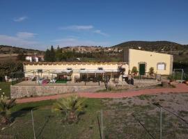 Taia Casa Rural 2 **. Alojamiento y actividades, viešbutis mieste Merida