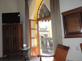 Hotel Concierge Plaza Colima, hotel poblíž Letiště Licenciado Miguel de la Madrid - CLQ, Colima