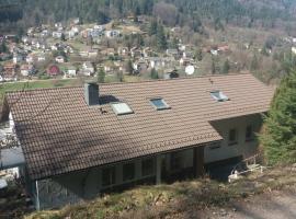 Ferienwohnung in ruhiger Waldrandlage, apartamento en Bad Wildbad