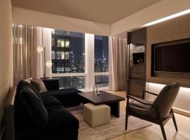 Equinox Hotel Hudson Yards New York City: New York, Jacob K. Javits Kongre Merkezi yakınında bir otel