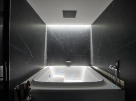 Five stars Florence luxury apartments with Jacuzzi