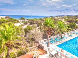 Roquetes Rooms - Formentera Break: Es Pujols'ta bir otel