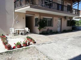 APARTMENT MARIOS SOUFLI Ευρύχωρη γκαρσονιέρα, 60m2 στο κέντρο, hotel cerca de Estación de tren de Souflion, Souflíon