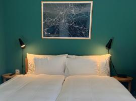 5th Floor Basic Rooms - shared bathrooms, hotel v destinaci Interlaken