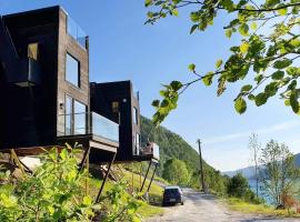 Mikrohyttene i Åkrafjorden, chalet i Etnesjøen