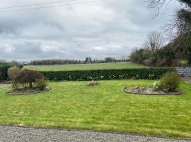 Charming Home on the outskirts of Galway City, cottage in Galway