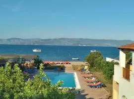 Sofia Beach Apartments