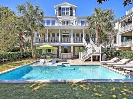 Luxury Modern Home- Steps 2 Beach, Private Pool/Bar, Sleeps 16, 7 BD-5.5 BR- 'The Lucky Penny', family hotel in Isle of Palms