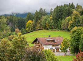 Apartment Chalet Rubihorn mit Berg-Blick, hotel with parking in Bolsterlang