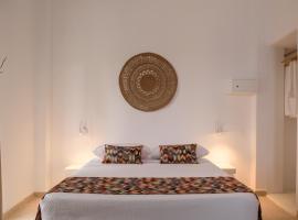 Cal Day Rooms Santorini: Perissa şehrinde bir Oda ve Kahvaltı