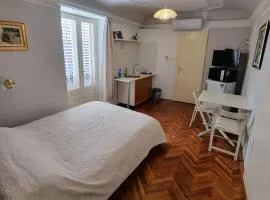 Old Town Garden Room