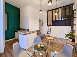 Joli appartement de charme rénové en centre ville, hotel in Aubenas
