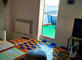 Casa Luzon, terraza-solarium con ducha y salon rustico