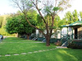 Gundagai Cabins & Tourist Park, holiday park in Gundagai