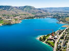 Next to Lake, Pool, 10 Acre Park, 1 Mile to Town, Best Prices, hotel din Chelan