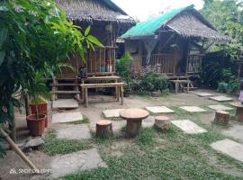 Kambal Kubo Resthouse at Sitio Singalong Bgy San Jose Antipolo, country house in Antipolo