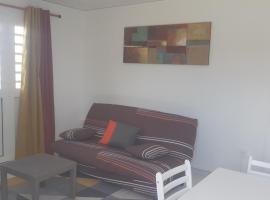 T2 en résidence chez l'habitant, hotel v destinaci Ducos