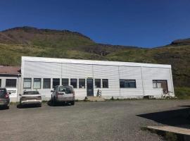 Gistiheimilið Bergistangi 2, hostal en Norðurfjörður