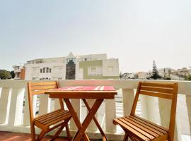 Beach Lovers Surf House - Aveiro - Praia da Barra, khách sạn ở Praia da Barra