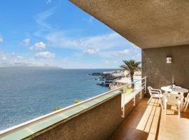Costa Isora Frontline & Pool By Paramount Holidays, Hotel in Puerto de Santiago