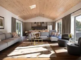 Brandy Hot Forest Retreat