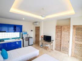 Ocean Star Apartment Sanur, hotel with hot tubs in Sanur